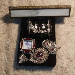 Lot of 4 unique items Owl Picture necklace marble